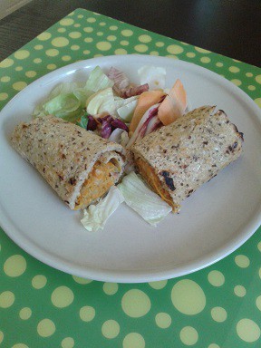 Lenmagos-zabos palacsinta zöldséges csirkével töltve